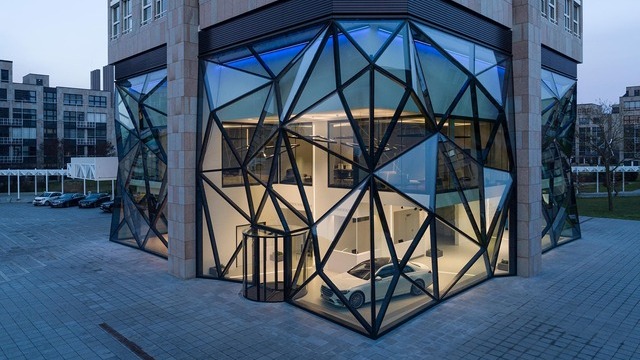 Exterior view of DAIMLER Sternhöhe | © HGEsch Photography