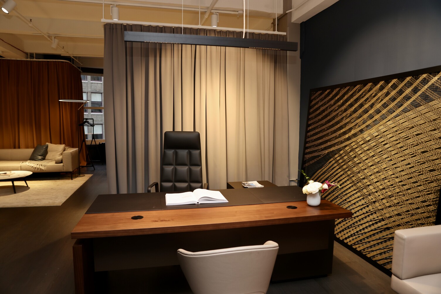 Executive office pendant light. The elegant, glare-free PALADIO LENS linear pendant light in black, designed for a sophisticated computer workstation.  | © Sydney Rampasaud of SydLion Visuals